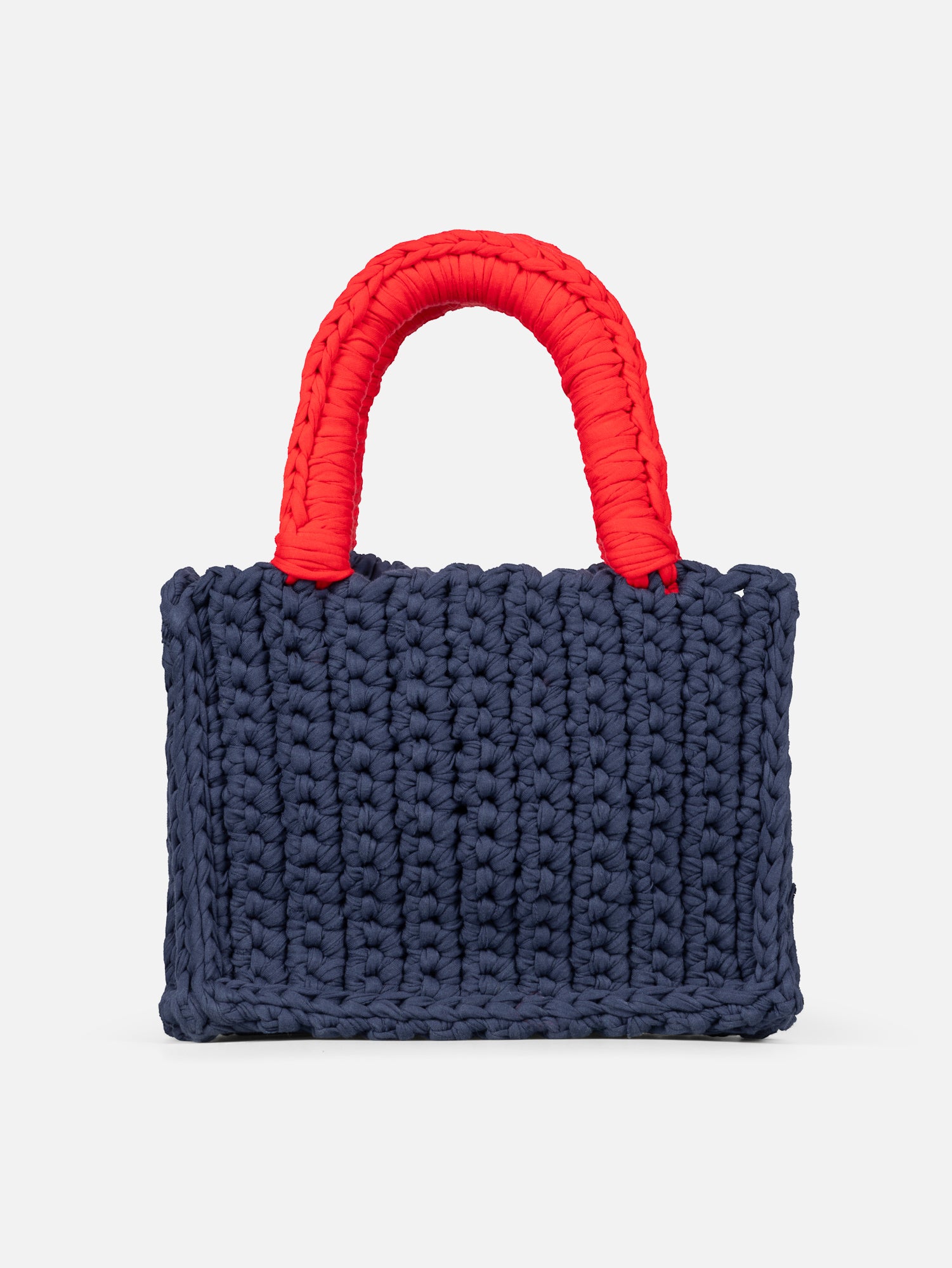 BUCKET BAG WITH LOBSTER CHARM in NAVY RED - Image 3