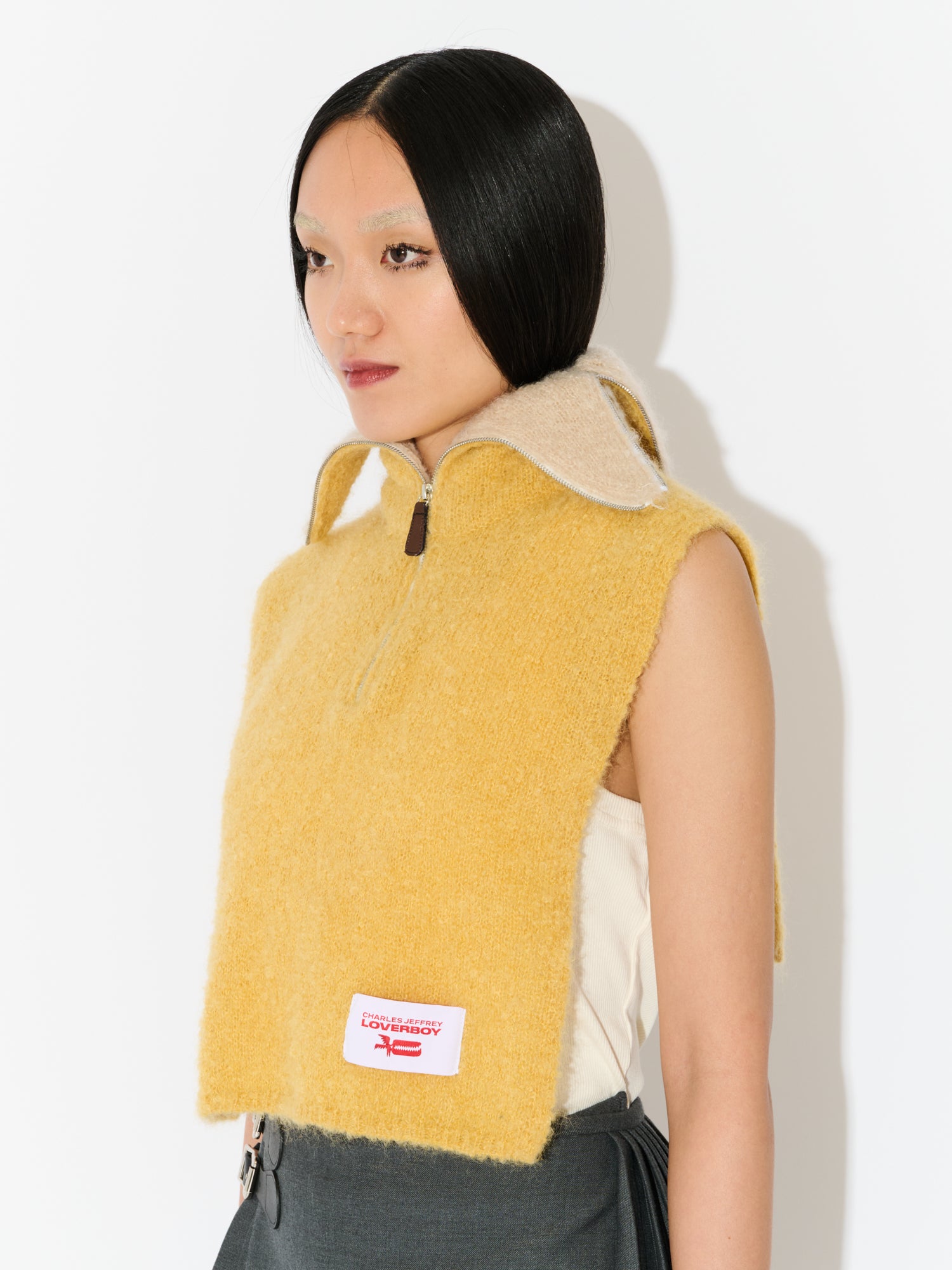 MOHAIR BANANA BIB in YELLOW ECRU - Image 3