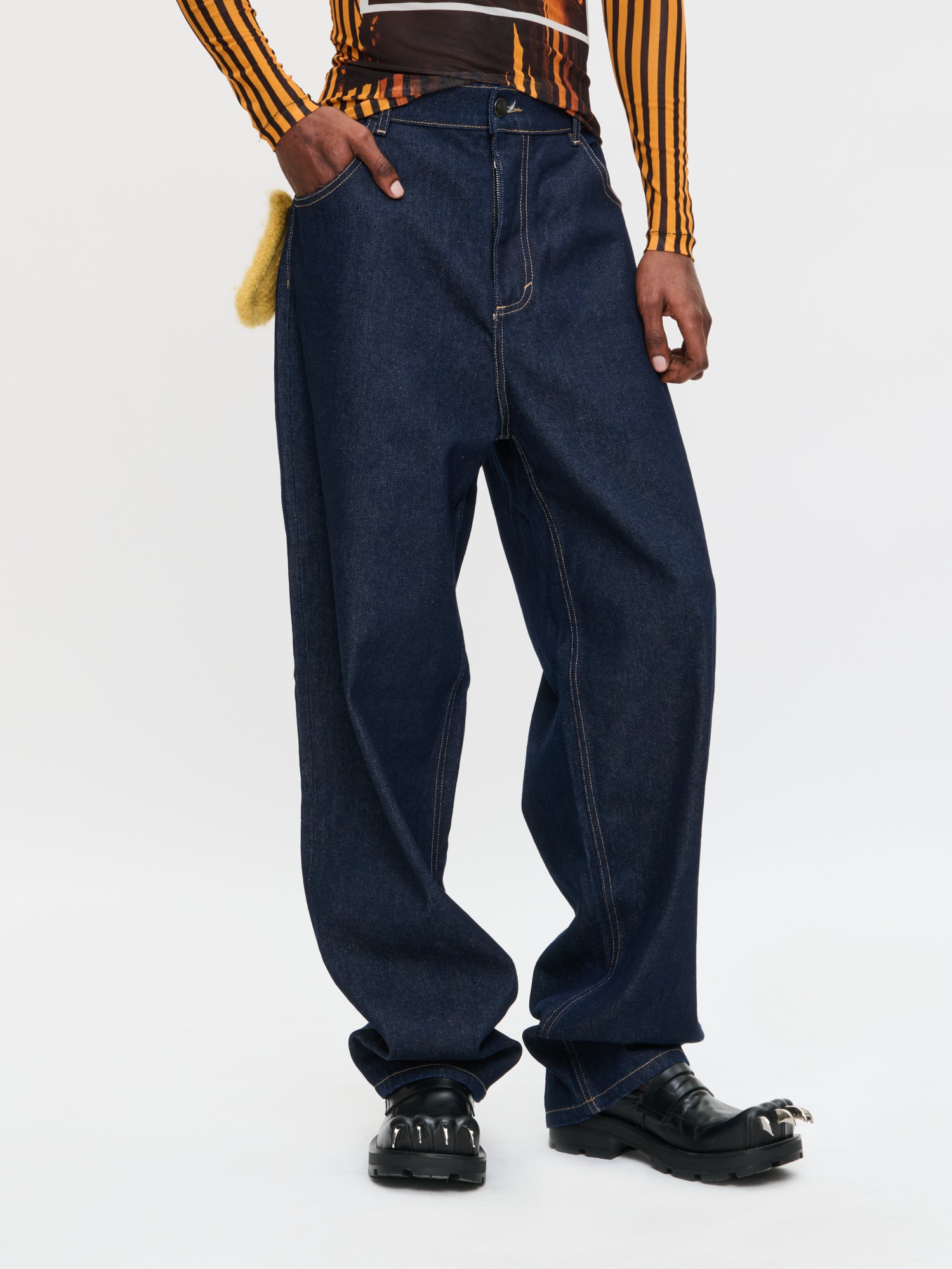 LOOSE FIT JEAN WITH KNITTED POCKET in INDIGO DENIM - Image 2